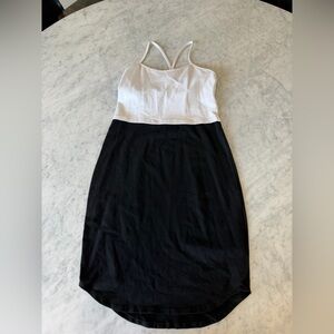 Lululemon Tank Dress Size 8 Black White Built In Bra Racerback